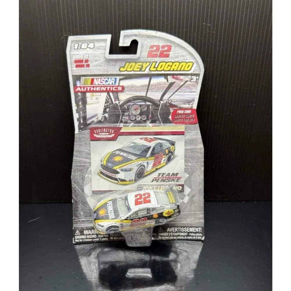 Joey Logano 2016 Throwback Lionel Authentics 1/64 NASCAR Diecast Team Penske